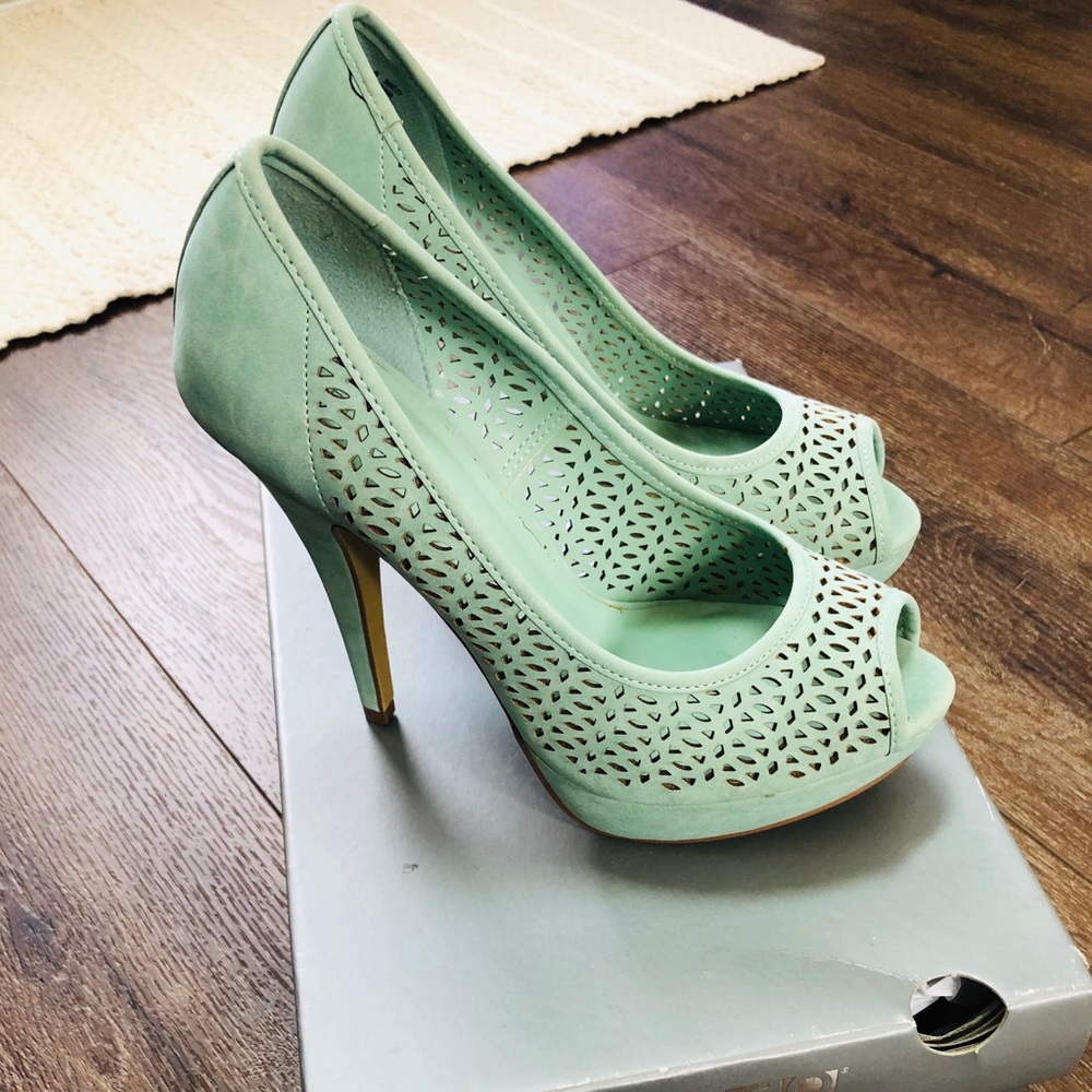 Heels - Shoes